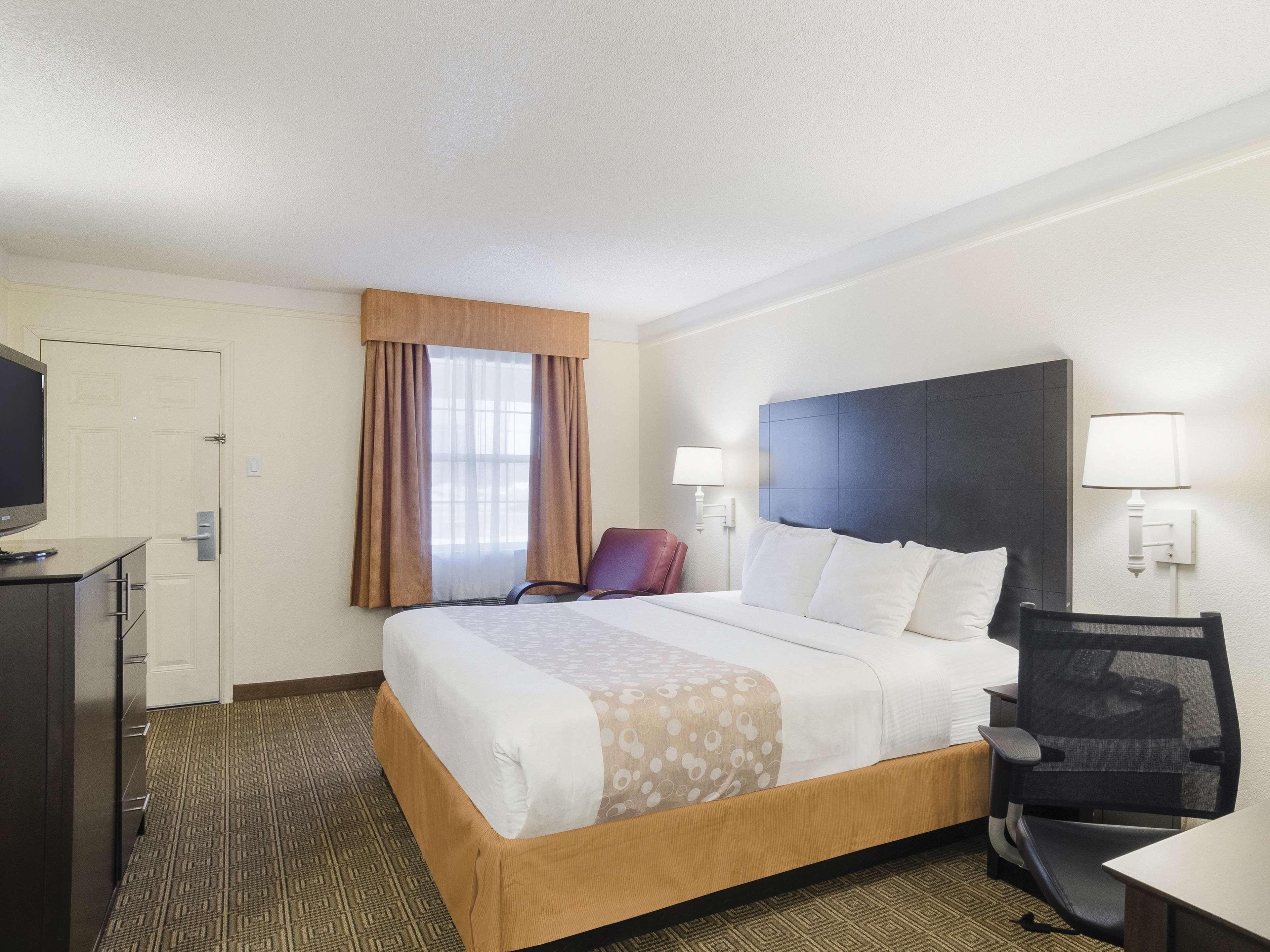 La Quinta By Wyndham Cherry Creek Hotel DEN