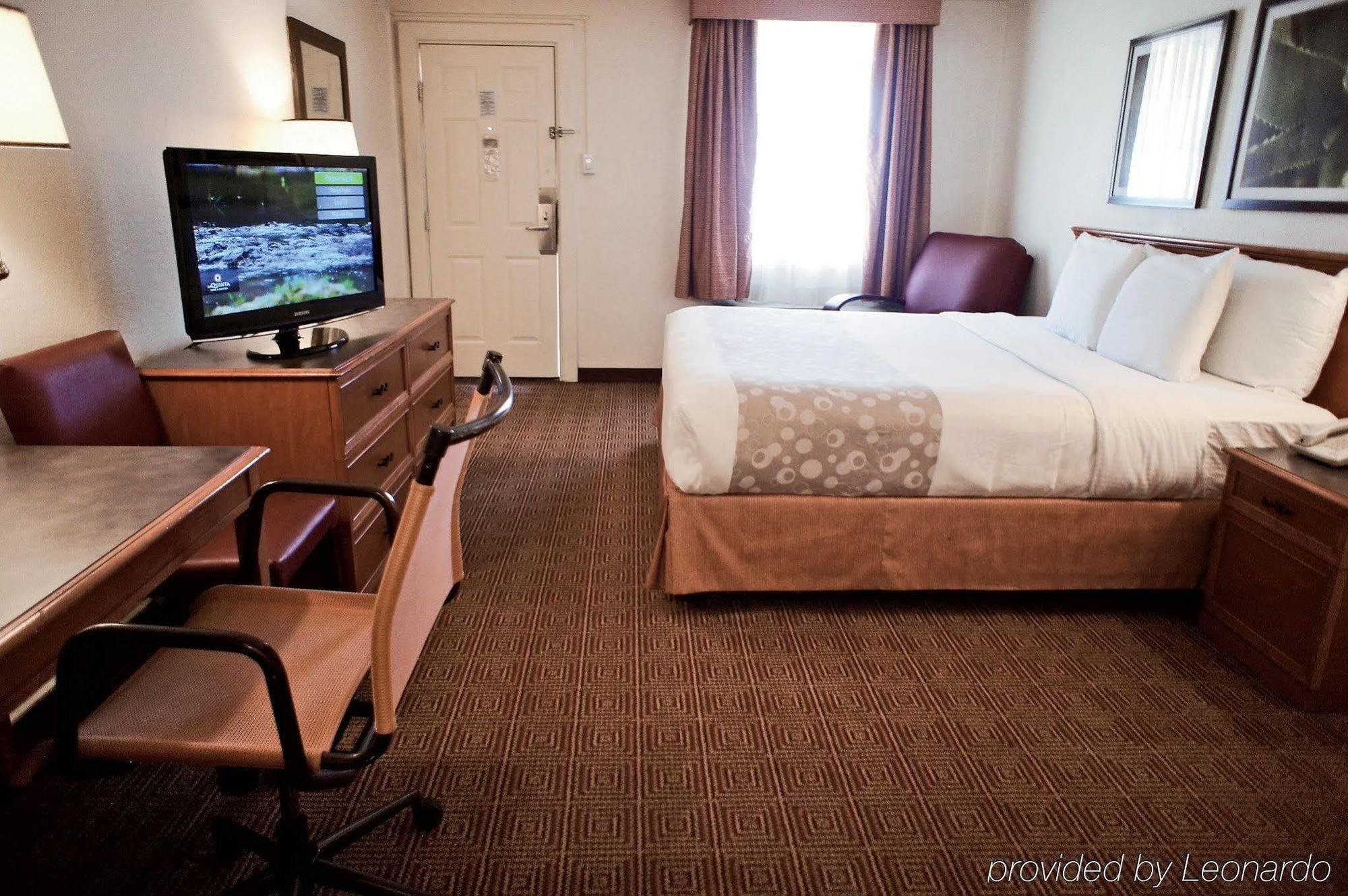 La Quinta By Wyndham Cherry Creek Hotel DEN