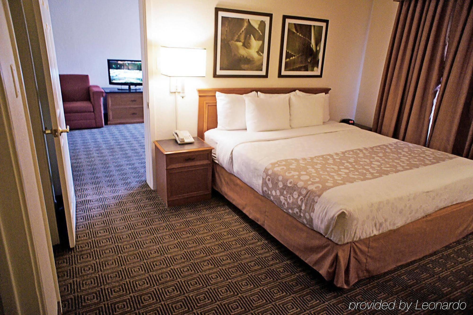 La Quinta By Wyndham Cherry Creek Hotel DEN